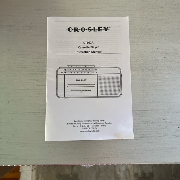 Stranger Things Season 4 Crosley Cassette Player, Bluetooth and Radio - Picture 6 of 7